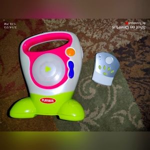 Playskool MP3made 4me Creative personable music box with remote.